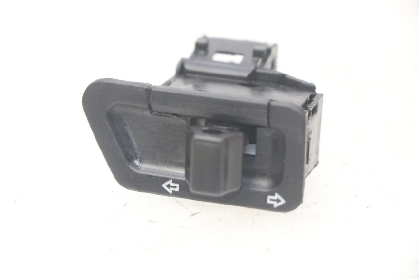 photo de TURN SIGNAL SWITCH SYM ORBIT III 3 4T 50 (2018 - 2021) - Main view