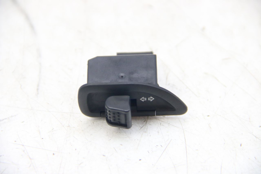 photo de TURN SIGNAL SWITCH GILERA RUNNER SP 50 (2009 - 2017) - Main view