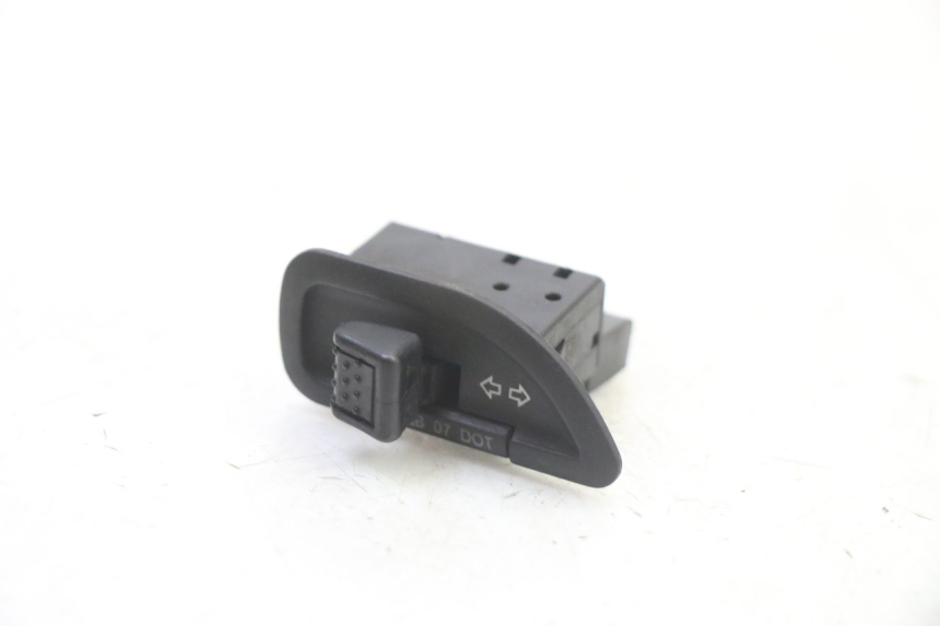 photo de TURN SIGNAL SWITCH APRILIA SR 2T 50 (2018 - 2022) - Component detail