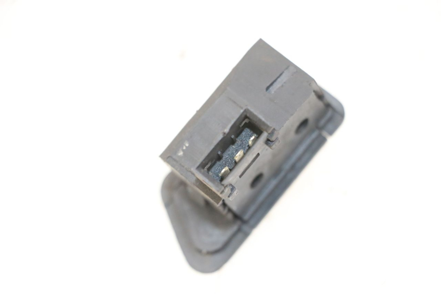 photo de TURN SIGNAL SWITCH SYM ORBIT 2 4T 50 (2008 - 2017) - Zoom on usage condition