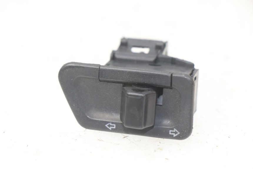 photo de TURN SIGNAL SWITCH PEUGEOT TWEET 4T 50 (2018 - 2022) - Main view