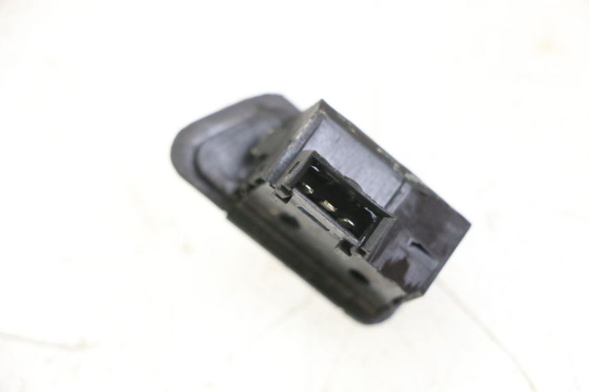 photo de TURN SIGNAL SWITCH PEUGEOT TWEET 4T 50 (2018 - 2022) - Zoom on usage condition
