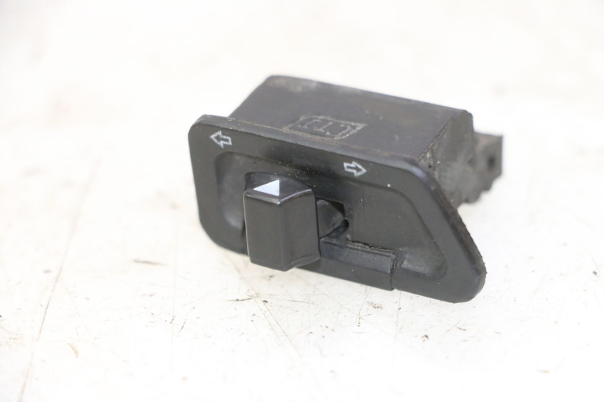 photo de TURN SIGNAL SWITCH PEUGEOT TWEET 4T 50 (2018 - 2022) - Main view