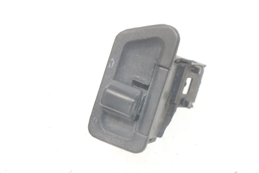 photo de TURN SIGNAL SWITCH PEUGEOT TWEET ACTIVE 4T 50 (2018 - 2022) - Main view