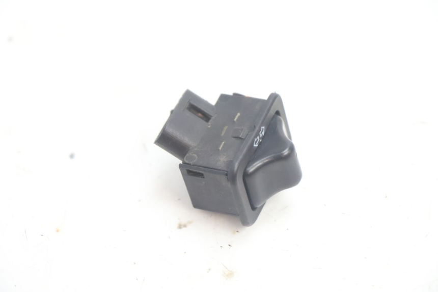 photo de TURN SIGNAL SWITCH PIAGGIO TYPHOON 50 (1993 - 1999) - Component detail