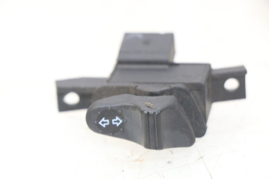 photo de TURN SIGNAL SWITCH PIAGGIO VESPA LX 2T 50 (2005 - 2013) - Main view