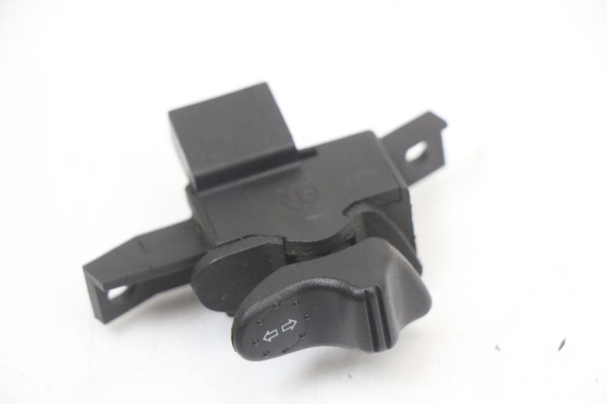 photo de TURN SIGNAL SWITCH PIAGGIO VESPA LX 125 (2005 - 2010) - Main view