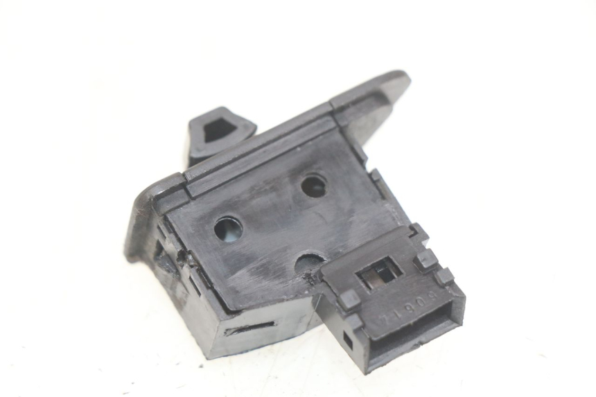 photo de TURN SIGNAL SWITCH SYM X-PRO 4T 50 (2014 - 2021) - Zoom on usage condition