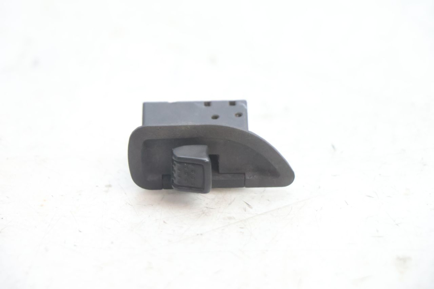photo de TURN SIGNAL SWITCH PIAGGIO X8 STREET 125 (2006 - 2007) - Main view