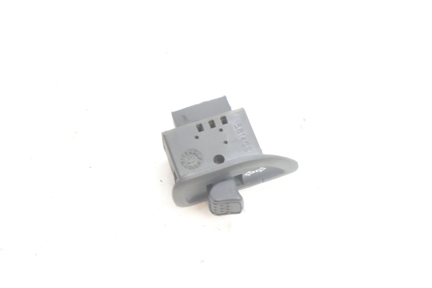 photo de TURN SIGNAL SWITCH PIAGGIO X9 AMALFI 180 (2000 - 2003) - Component detail