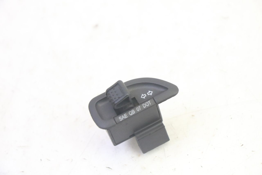photo de TURN SIGNAL SWITCH PIAGGIO XEVO - X EVO 125 (2007 - 2017) - Main view