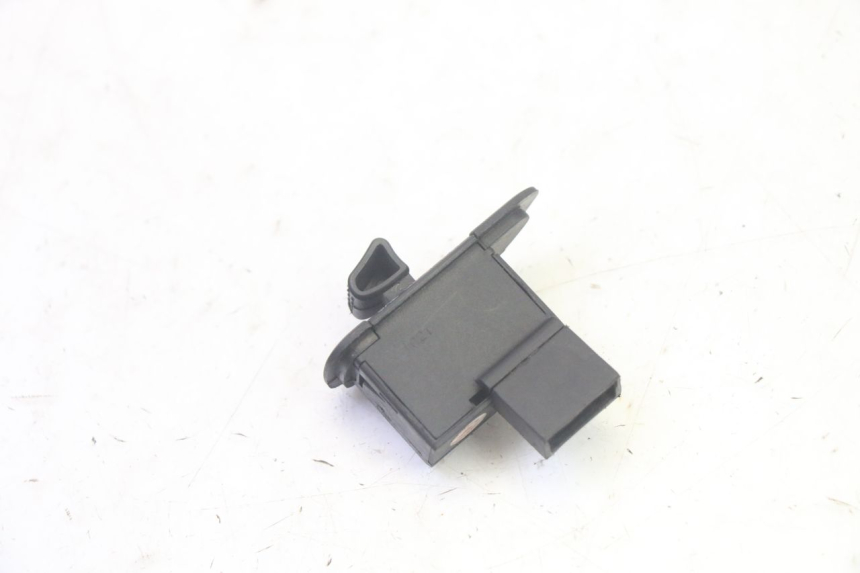 photo de TURN SIGNAL SWITCH PIAGGIO XEVO - X EVO 125 (2007 - 2017) - Zoom on usage condition