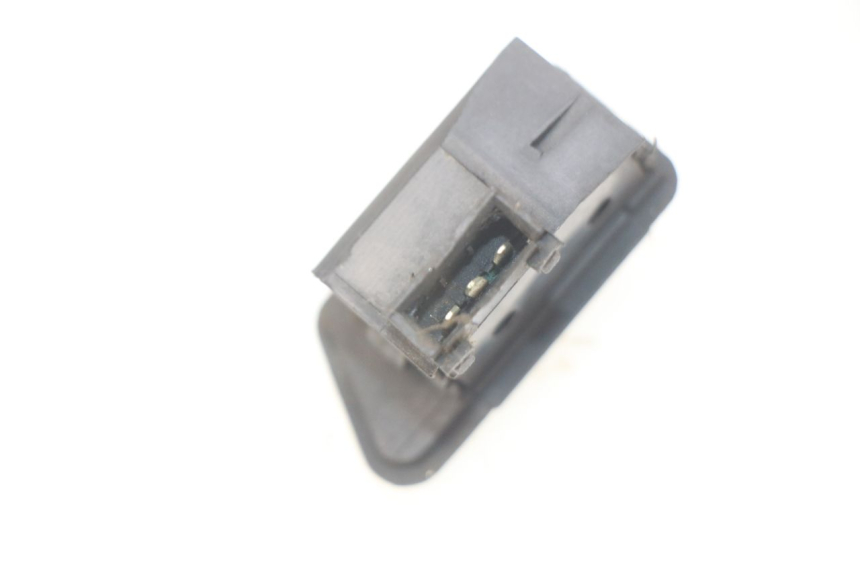 photo de TURN SIGNAL SWITCH YIYING YY50QT-10 50 (2007 - 2022) - Zoom on usage condition