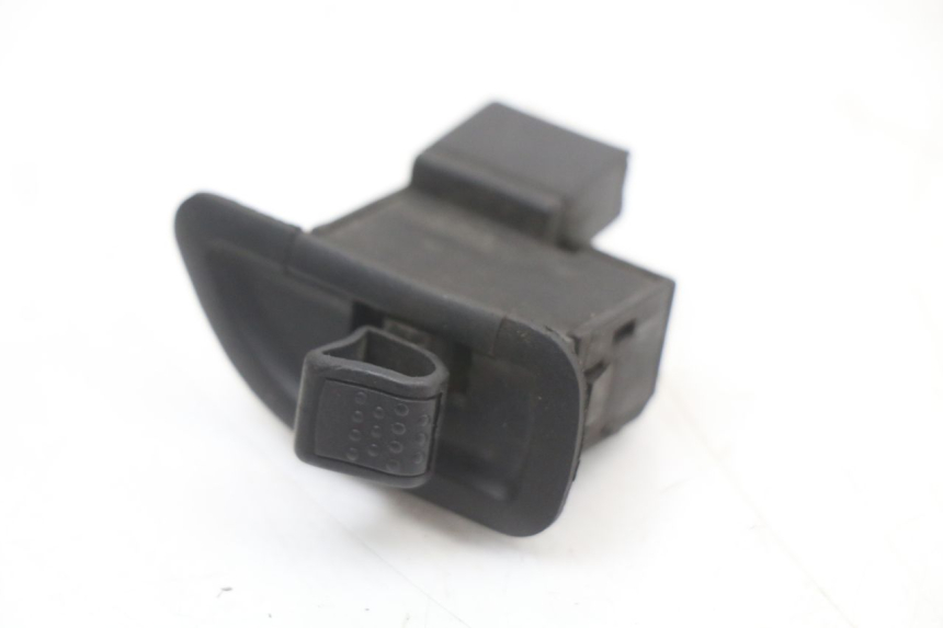 photo de TURN SIGNAL SWITCH PIAGGIO ZIP 2T 50 (2009 - 2019) - Main view