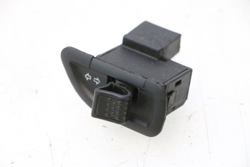 photo de TURN SIGNAL SWITCH PIAGGIO ZIP 2T 50 (2009 - 2019) - Main view