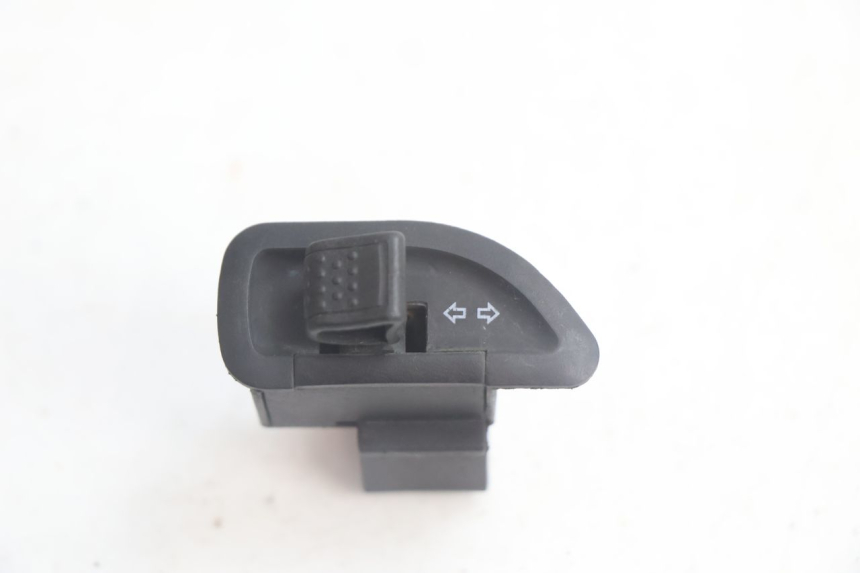 photo de TURN SIGNAL SWITCH PIAGGIO ZIP IGET 4T 50 (2021 - 2023) - Main view