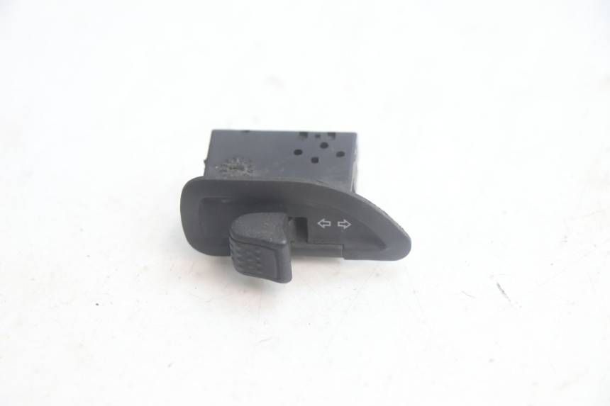 photo de TURN SIGNAL SWITCH PIAGGIO ZIP IGET 4T 50 (2021 - 2023) - Component detail