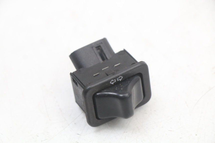 photo de TURN SIGNAL SWITCH PIAGGIO ZIP RST 50 (1996 - 1998) - Main view