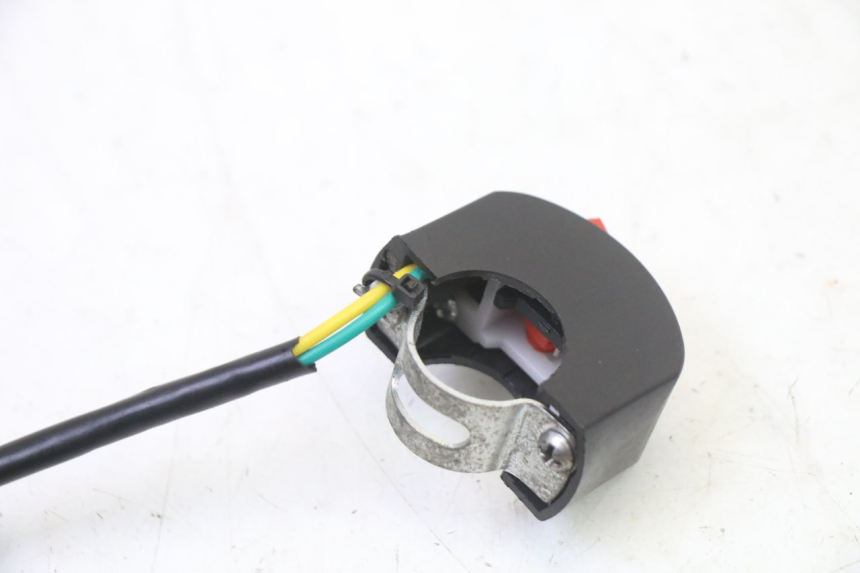 photo de IGNITION SWITCH ASSEMBLY LONCIN DIRT BIKE 125 - Alternative perspective