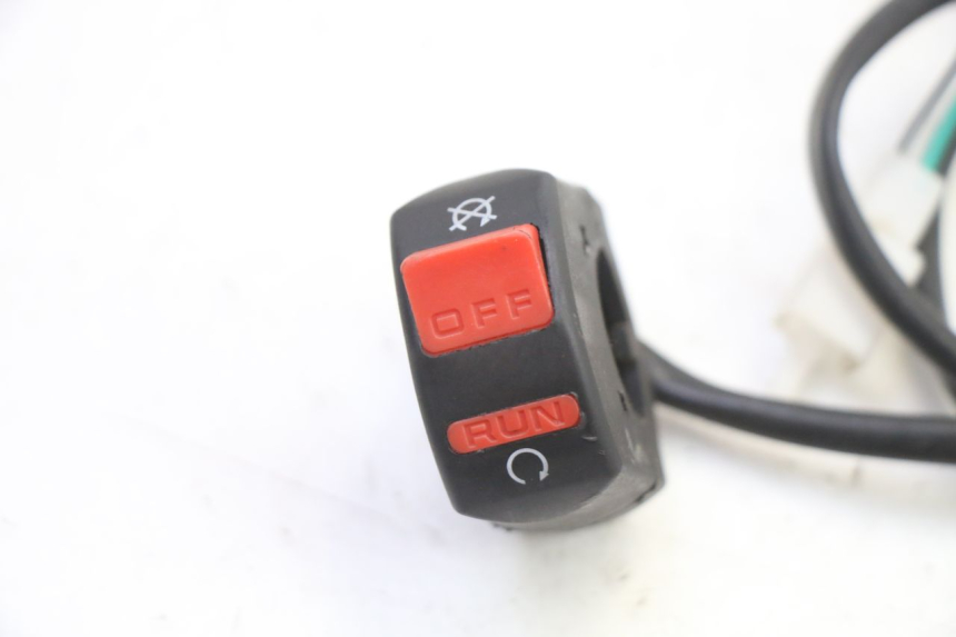 photo de IGNITION SWITCH CONTROL APOLLO RXF 125 - Zoom on usage condition