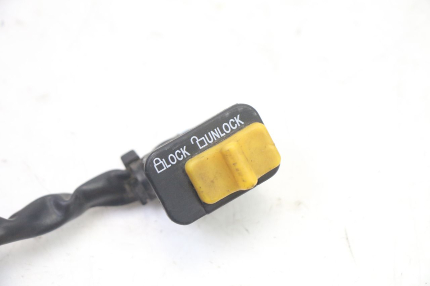 photo de SWITCH ON OFF PEUGEOT TWEET 4T 50 (2014 - 2019) - Component detail