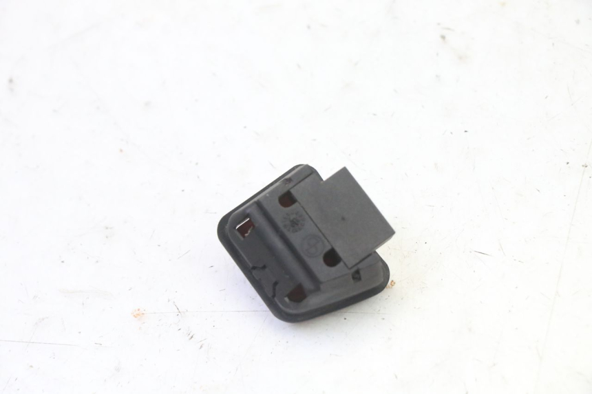 photo de IGNITION SWITCH CONTROL PIAGGIO X9 EVOLUTION 125 (2003 - 2007) - Alternative perspective