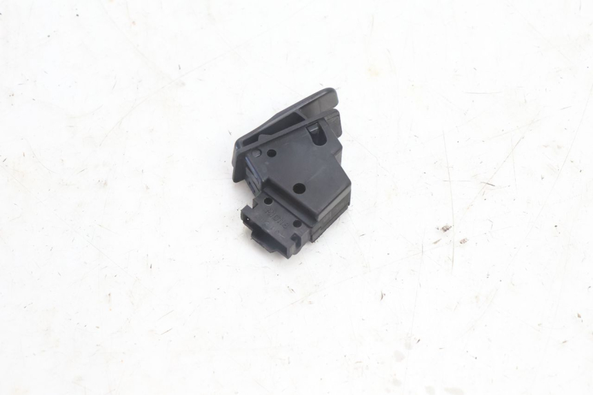 photo de STARTER HONDA FES PANTHEON 2T 125 (1998 - 2002) - Zoom on usage condition