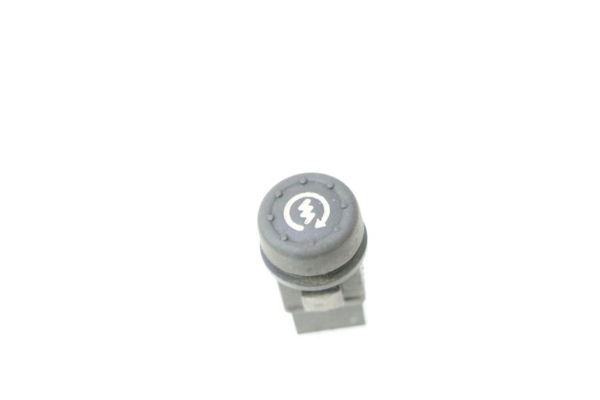 photo de STARTER SWITCH PIAGGIO FLY 2T 50 (2004 - 2017) - Component detail