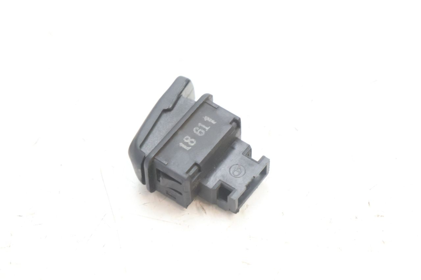 photo de STARTER PIAGGIO LIBERTY IGET 4T 50 (2021 - 2025) - Zoom on usage condition