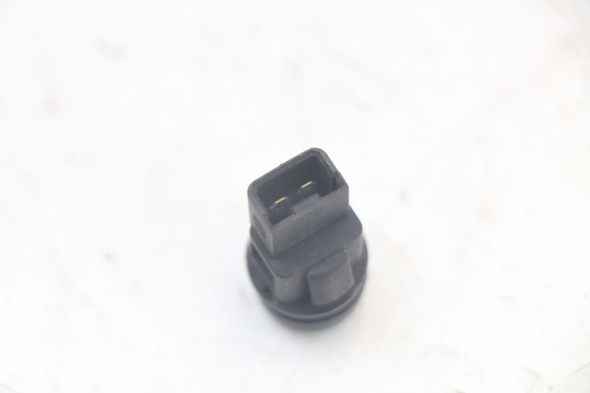 photo de STARTER SWITCH PIAGGIO LIBERTY 125 (2009 - 2013) - Alternative perspective