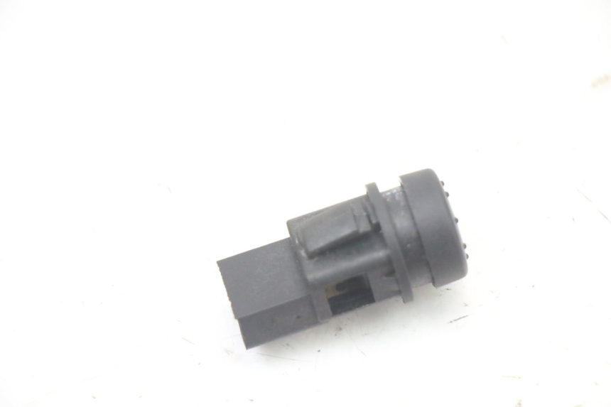 photo de STARTER SWITCH PIAGGIO ZIP 4T 50 (2018 - 2020) - Alternative perspective