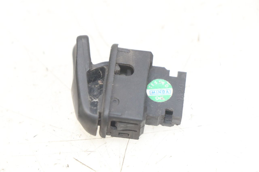 photo de STARTER SWITCH PIAGGIO VESPA LXV 125 (2006 - 2009) - Zoom on usage condition