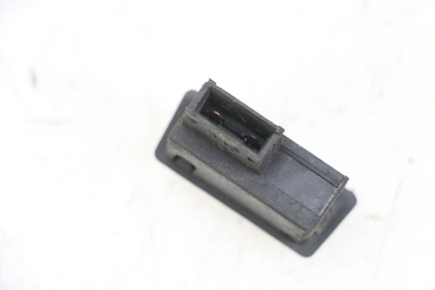 photo de STARTER SWITCH YAMAHA XMAX X-MAX 125 (2006 - 2009) - Zoom on usage condition