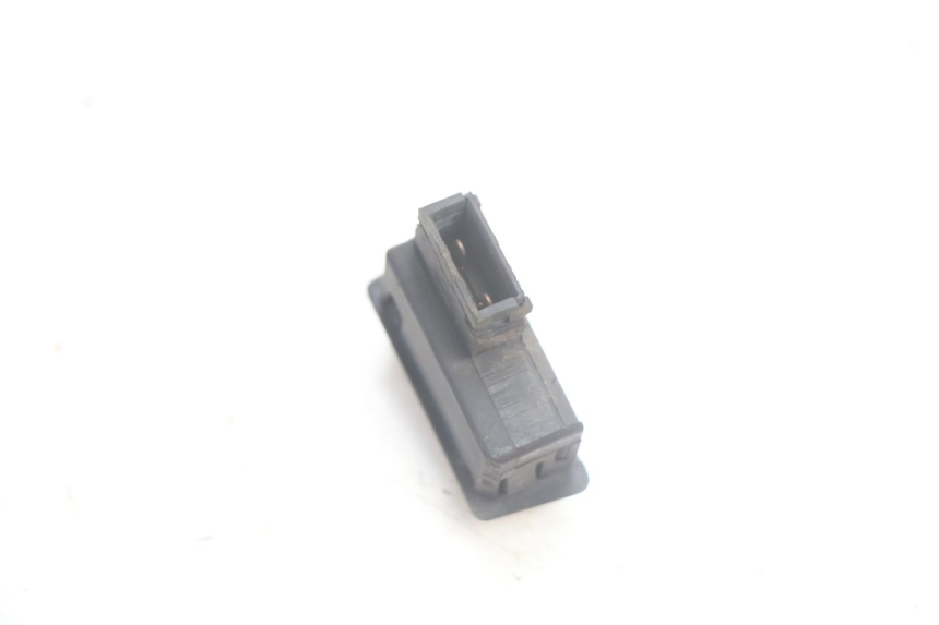 photo de STARTER SWITCH YAMAHA XMAX X-MAX 125 (2006 - 2009) - Alternative perspective