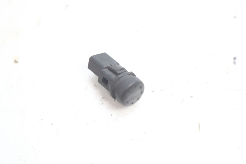 photo de STARTER SWITCH PIAGGIO X9 EVOLUTION 125 (2003 - 2007) - Component detail