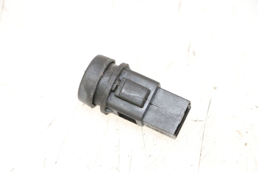 photo de STARTER SWITCH PIAGGIO XEVO - X EVO 125 (2007 - 2017) - Zoom on usage condition