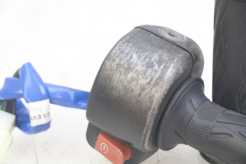 photo de RIGHT HANDLEBAR SWITCH KYMCO AGILITY 16+ 4T 50 (2018 - 2023) - Checked used part
