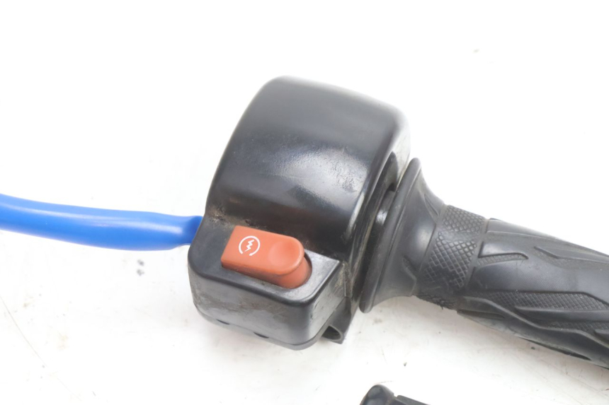 photo de RIGHT HANDLEBAR SWITCH KYMCO AGILITY 16+ 4T 50 (2018 - 2023) - Component detail