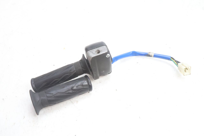 photo de RIGHT HANDLEBAR SWITCH KYMCO AGILITY 16+ 4T 50 (2018 - 2023) - Product overview