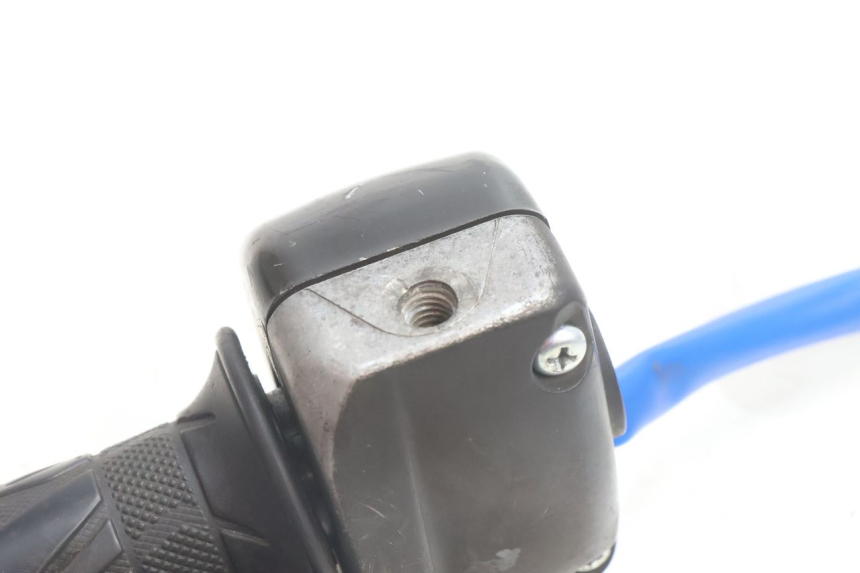 photo de RIGHT HANDLEBAR SWITCH KYMCO AGILITY 16+ 4T 50 (2018 - 2023) - Fixing points details