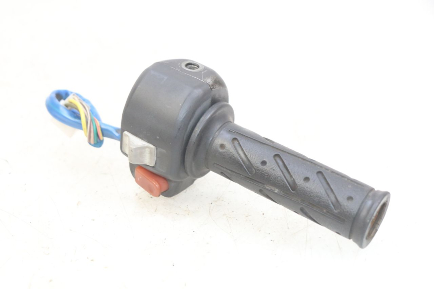 photo de RIGHT HANDLEBAR SWITCH KYMCO AGILITY 4T 50 (2005 - 2018) - Alternative perspective
