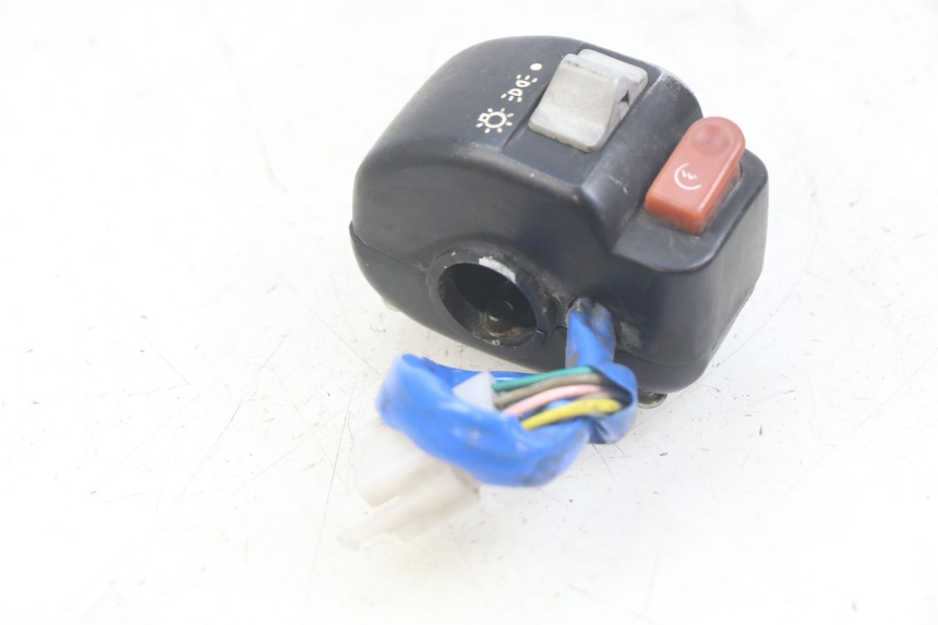 photo de RIGHT HANDLEBAR SWITCH KYMCO AGILITY 4T 50 (2005 - 2018) - Component detail