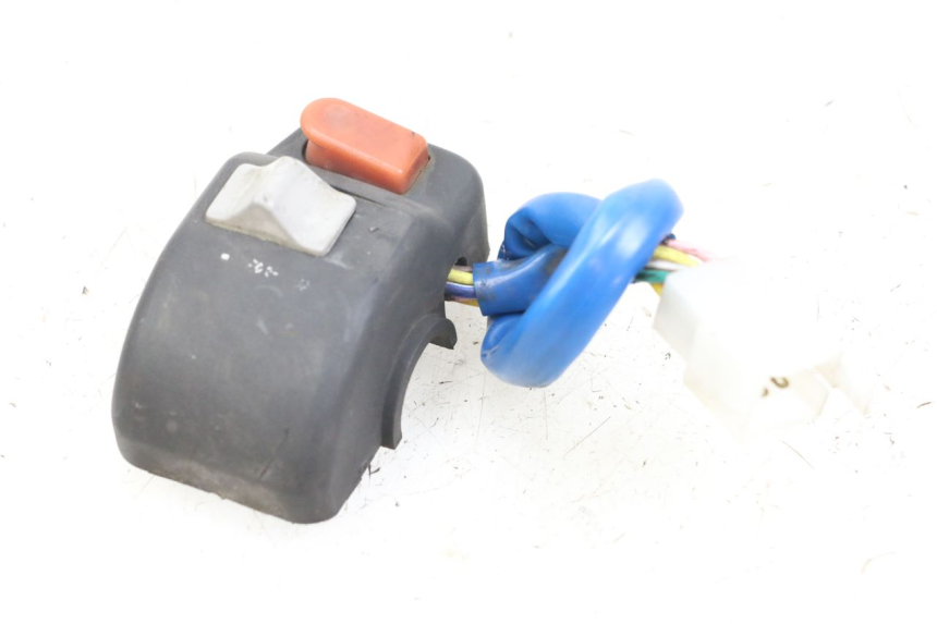 photo de RIGHT HANDLEBAR SWITCH KYMCO AGILITY 4T 50 (2005 - 2018) - Alternative perspective