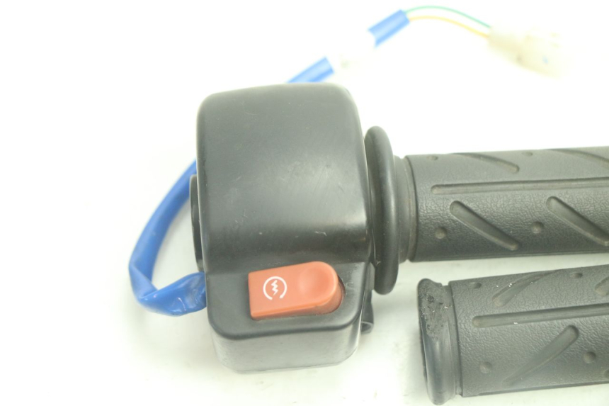 photo de RIGHT HANDLEBAR SWITCH KYMCO AGILITY 4T 50 (2018 - 2022) - Component detail