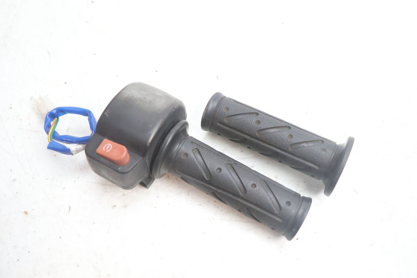 photo de RIGHT HANDLEBAR SWITCH KYMCO AGILITY 4T 50 (2018 - 2022) - Main view