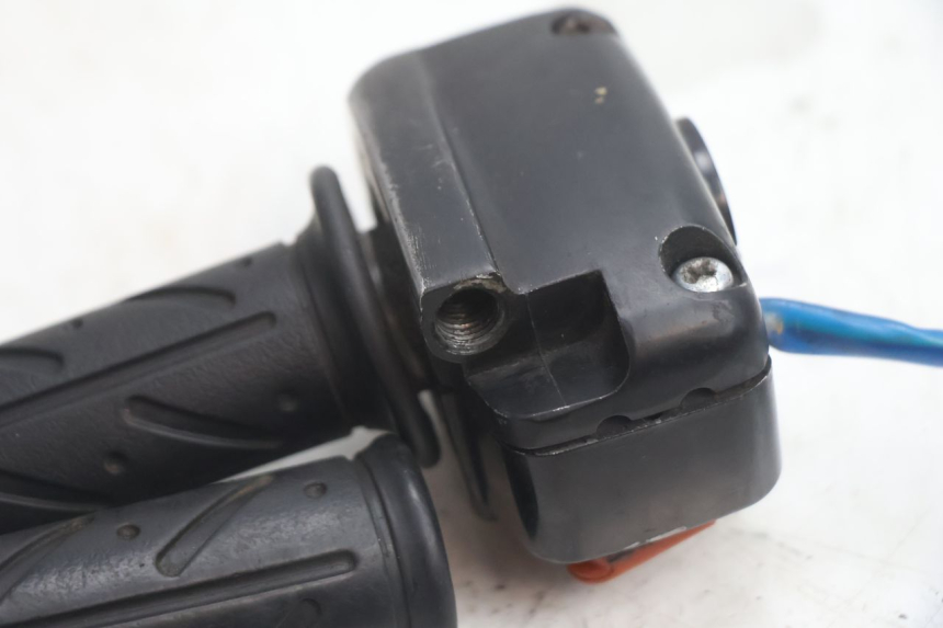 photo de RIGHT HANDLEBAR SWITCH KYMCO AGILITY 4T 50 (2018 - 2022) - Checked used part
