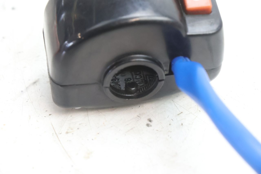 photo de RIGHT SWITCH KYMCO AGILITY CITY 16P 125 (2015 - 2024) - Fixing points details