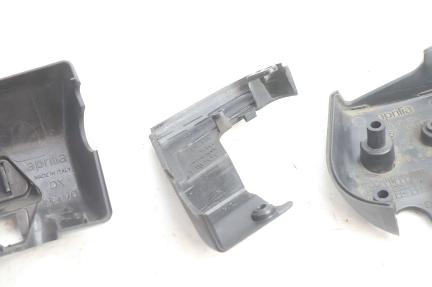 photo de RIGHT SWITCH APRILIA ATLANTIC S 125 (2010 - 2013) - Fixing points details