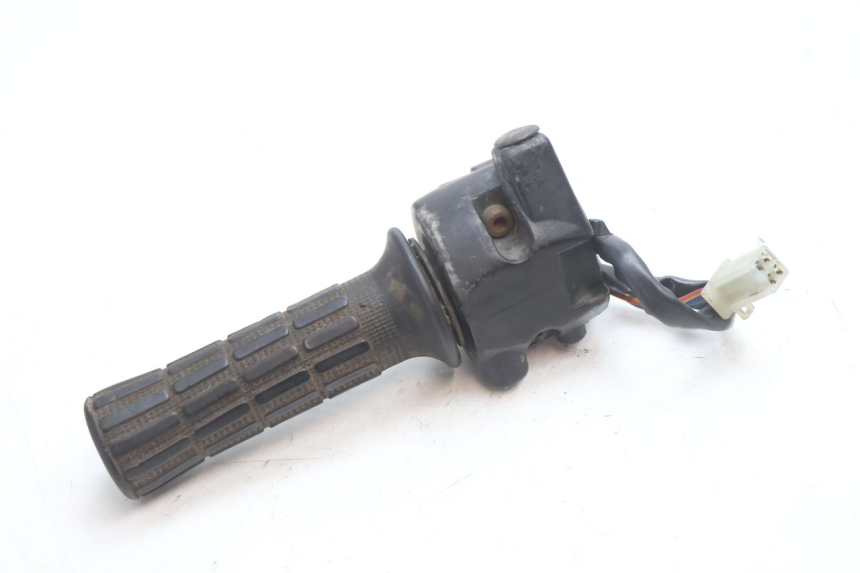 photo de RIGHT SWITCH MBK BOOSTER SPIRIT 50 (1996 - 1999) - Technical close-up
