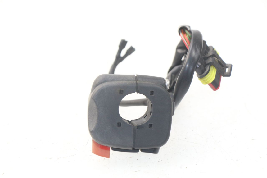photo de RIGHT SWITCH MV AGUSTA BRUTALE R WALLY 910 (2008 - 2008) - Zoom on usage condition